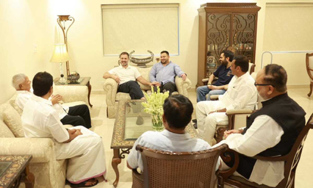 दिल्ली से पटना लौटे लालू, तेजस्वी, कहा- जो लड़ेगा वह जीतेगा